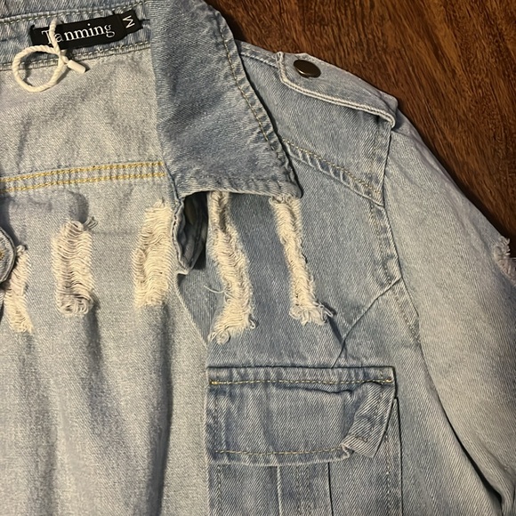 Jean jacket - Picture 2 of 4